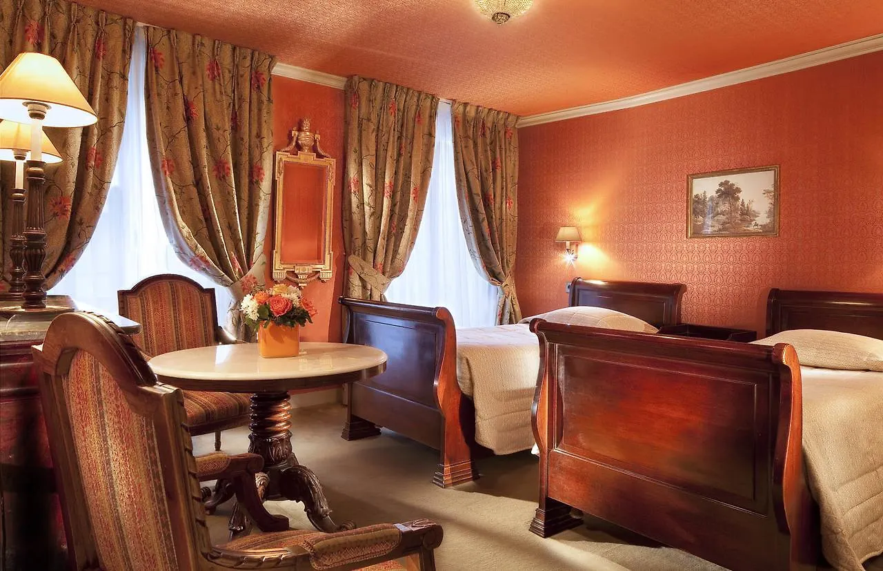 Du Danube Saint Germain מלון 3*